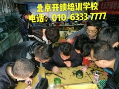 女生吃鸡八小穴撒尿视频